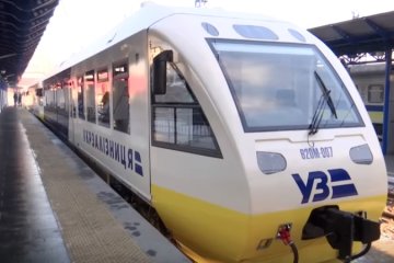 Лучше б поезда обновили: названа цена консультаций от Deutsche Bahn и других компаний