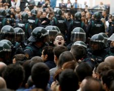 Столицу накрыла волна протестов: сотни тысяч граждан вышли на улицы, полиция едва сдерживает толпу (видео)