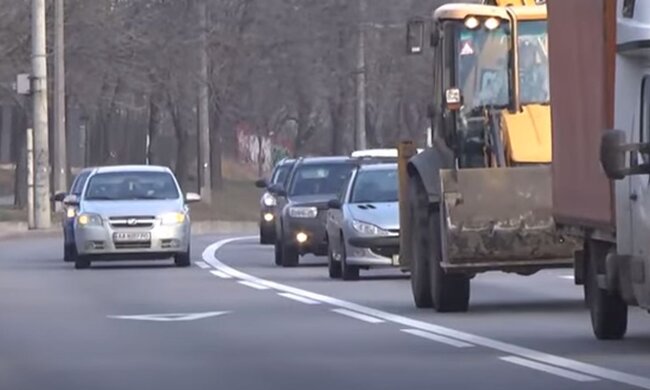 Дорога с авто. Фото: скриншот YouTube-видео
