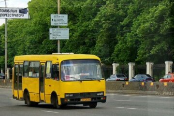 Киев восстал против маршруток: душно, грязно, о дистанции нет и речи