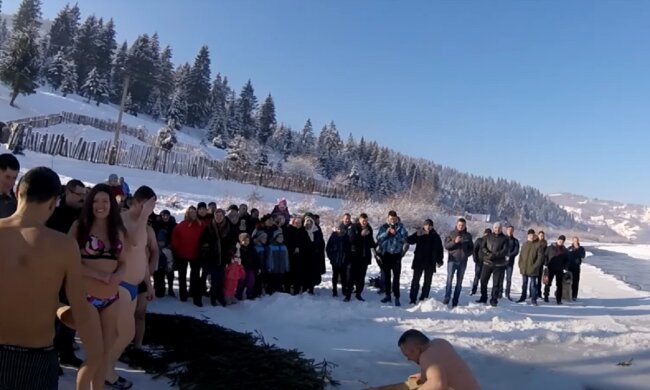 Купание на Крещение. Фото: YouTube, скрин