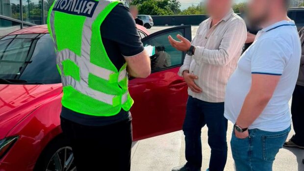 Поліція затримала адвоката, який вимагав $25 000 за оформлення інвалідності