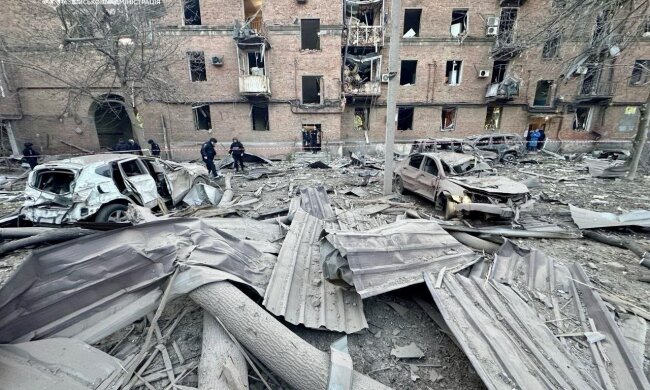 Сотні "шахедів" та десятки ракет: орки масово атакували Україну, наслідки важкі - фото, відео