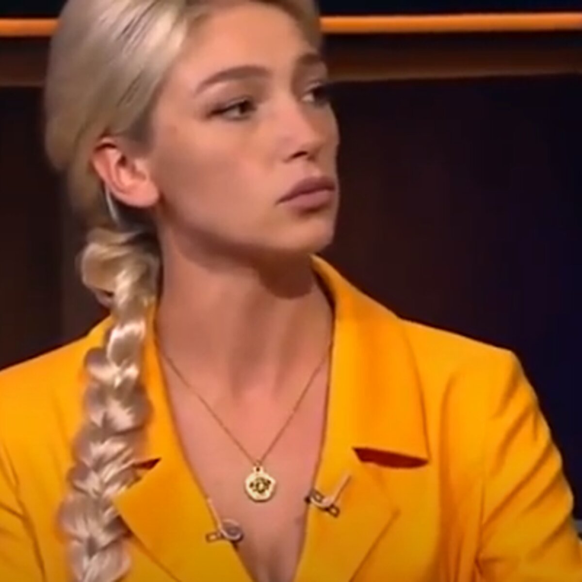 Фото Ивлеевой С Кольцом На Пальце