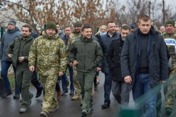 Мост в Станице Луганской был открыт 20 ноября. Фото: Офис президента