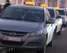 Водителей такси обяжут покупать патент. Фото: YouTube, скрин