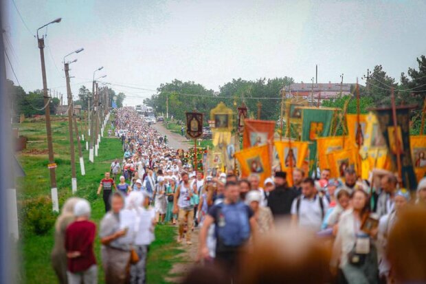В Одеській області понад 10 тис віруючих взяли участь у Хресному ході УПЦ