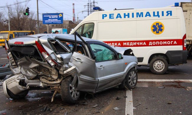 В Днепре столкнулись четыре автомобиля. Фото: Информатор