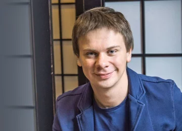 Дмитрий Комаров