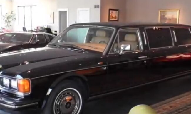 Украинец продает уникальный лимузин Rolls-Royce: шикарное авто за космическую сумму
