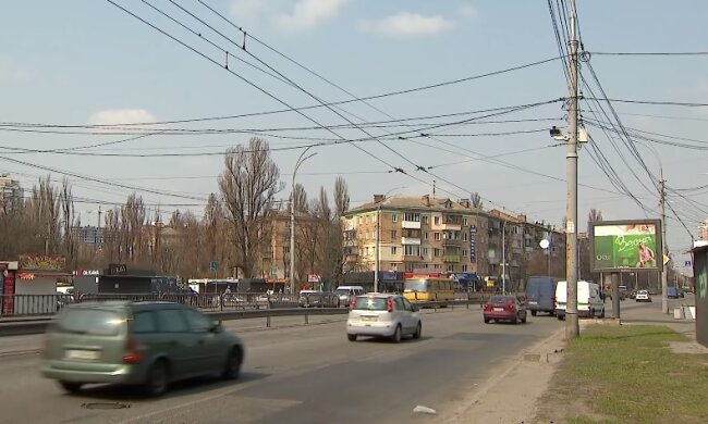 В Украине устанавливают камеры видеофиксации нарушений на дорогах. Фото: Факты, скрин