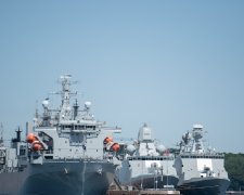 Это скандал: корабль НАТО получил пробоину