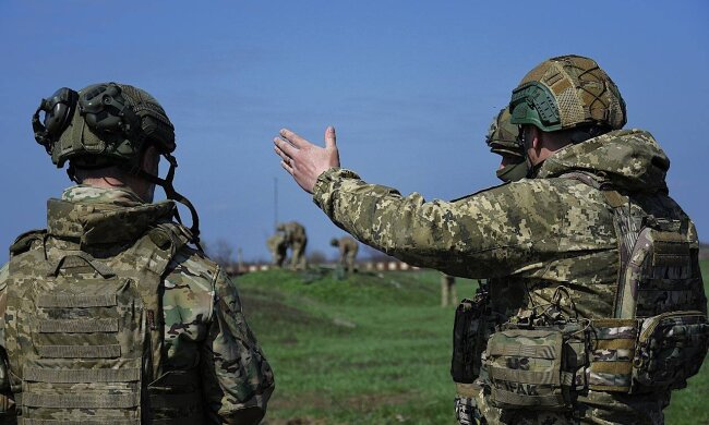 У Зеленського анонсували зміни у контракті "18-24"