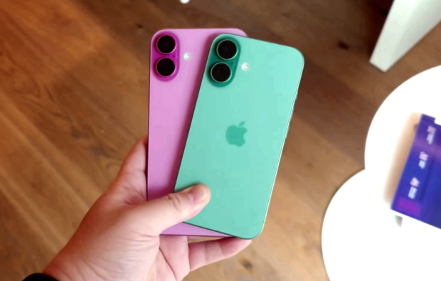 Як одним порухом руки заощадити заряд батареї в iPhone. Фото: YouTube