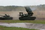 Колонны военной техники, вертолеты и истребители: опубликованы тревожные фото с Донбасса