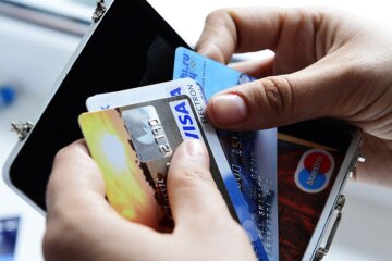 Карта банку,ПриватБанк, кліенти банку, заміна карт. Фото: Telegram