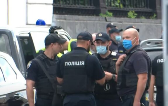 Полиция. Фото: скриншот YouTube