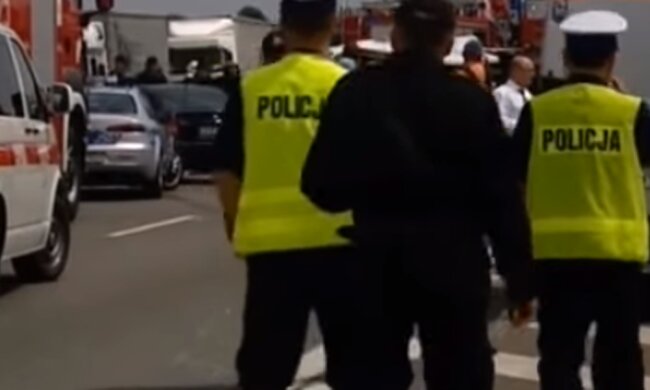 В Польше произошло ДТП с украинцами. Фото: скриншот YouTube