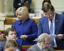 СМИ: Луценко начал пить, бросает политику и продает имущество