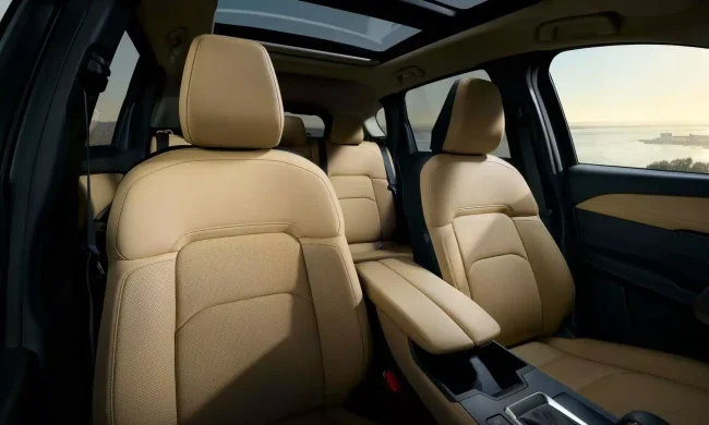 Новий інтер'єр Mazda CX-5 з сенсорним екраном