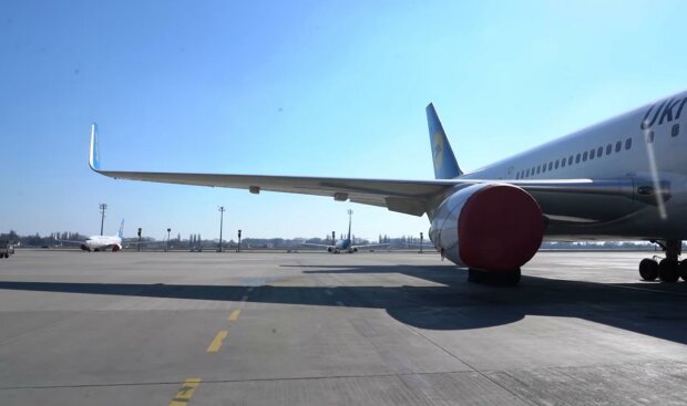 Украина восстановит международное авиасообщение. Фото: скрин youtube