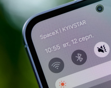 Украинцам рассказали, как подключить Starlink в смартфоне. Фото: FEDOROV