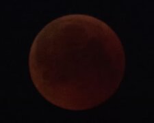 Місячне затемнення. Фото: скріншот YouTube