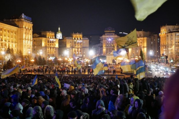 Главное за 21 ноября:  годовщина Майдана, мощный выброс радиации, коммуналка дорожает, ад на Донбассе, зима на пороге