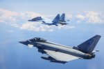 Над Крымом пронесся истребитель США: у россиян затряслись коленки, началась паника