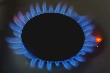 Украинцам до вечера среды хотят отключить газ. Фото: YouTube