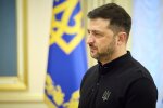 Президент України Володимир Зеленський вручає державну нагороду іноземному діячу за підтримку України