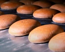 Виробництво хліба, фото: youtube.com