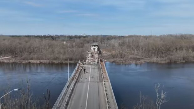 Разрушенный мост. Фото: скриншот YouTube-видео