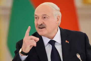 Лукашенко спілкується з пресою на полях саміту Євразійського економічного союзу в Астані