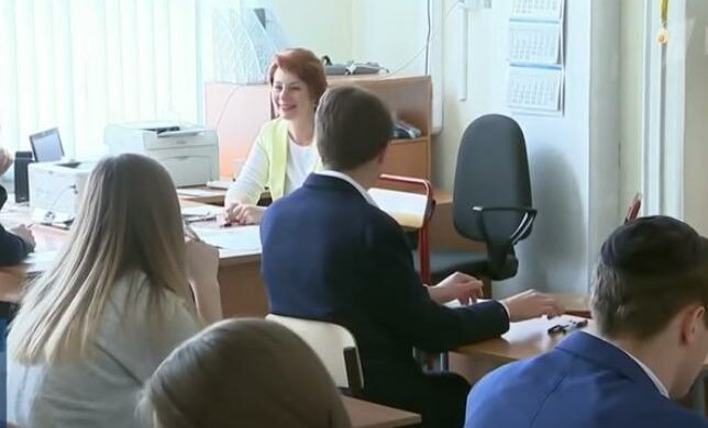 Ситуация в школах. Фото: скриншот Youtube
