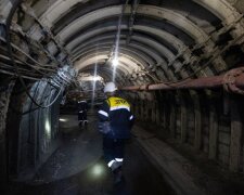 Шахтарі ДТЕК під землею під час війни