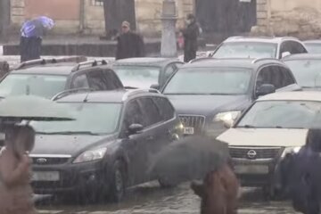 Непогода в Украине. Фото: скриншот YouTube-видео