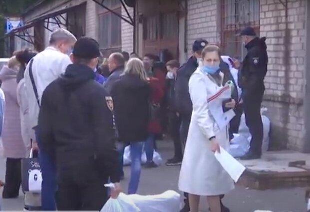 В Одессе потеряли бюллетени. Фото: скриншот YouTube