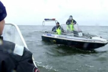 Поиски пропавших рыбаков продолжаются. Фото: скриншот YouTube