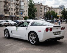 Chevrolet Corvette C6 білий спорткар Київ