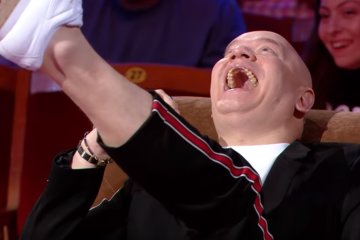 Кошевой "подорвал" сети своим состоянием за рулем: истерический смех и набор слов. Видео