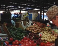 Похрустим только по праздникам: в Украине подскочили цены на огурцы – заморские фрукты и те дешевле