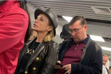 Луценко с семьей поймали в аэропорту… Рима