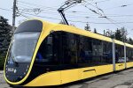 київський автобус на вулиці міста