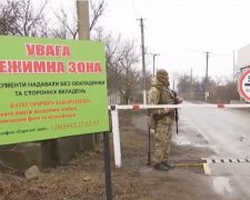 На КПВВ на Донбассе усилили меры контроля. Фото: YouTube