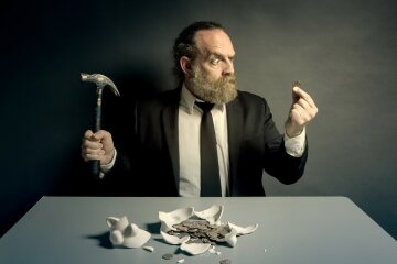 Гороскоп на 26 мая: кому сегодня грозят финансовые потери