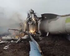 Разбитый самолет оккупантов. Фото: YouTube, скрин