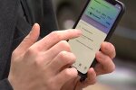 Смартфон. Фото: скриншот YouTube-видео