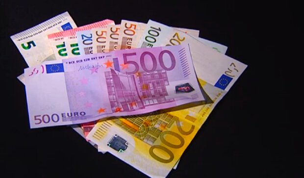 Евро валюта. Фото: YouTube