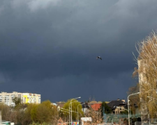 Град и ураганный ветер: непогода натворила беды во многих областях